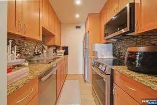 59 Presidential Dr, Englewood, NJ 07631 - Photo 7