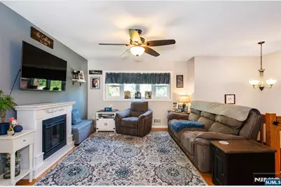 7 Cumberland Road, West Milford, NJ 07480 - Photo 5