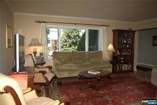 745 Sanford St, Teaneck Township, NJ 07666 - Photo 5