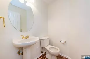 146 Summit Ridge 1406, Pompton Lakes, NJ 07442 - Photo 9