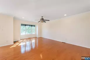 146 Summit Ridge 1406, Pompton Lakes, NJ 07442 - Photo 3