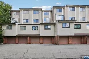 10 Wadsworth Ct, Teaneck Township, NJ 07666 - Photo 35