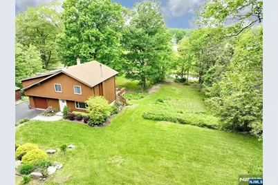 64 Larchmont Drive, West Milford, NJ 07421 - Photo 31