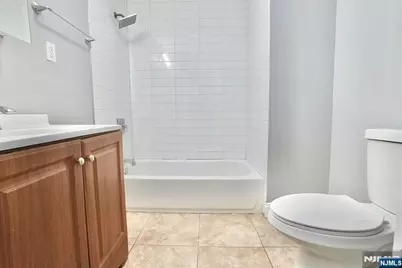 351 Mulberry Street, Newark, NJ 07102 - Photo 19