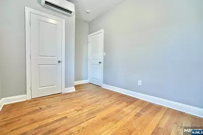 351 Mulberry Street, Newark, NJ 07102 - Photo 13