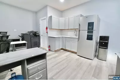 351 Mulberry Street, Newark, NJ 07102 - Photo 15
