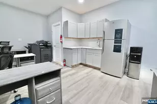 351 Mulberry St, Newark, NJ 07102 - Photo 15
