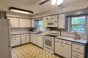 45 Campbell Ave, Woodcliff Lake, NJ 07677 - Photo 9