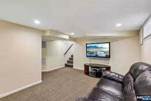 26 Westland Rd, Verona, NJ 07044 - Photo 31