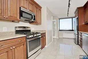 200 Old Palisade Road 20G, Fort Lee, NJ 07024 - Photo 15