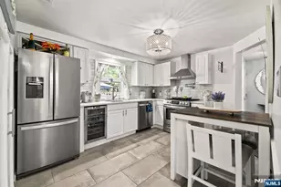 10 Dale Dr, Fairfield, NJ 07004 - Photo 17