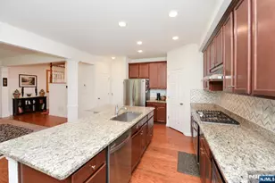 27 Winfield Dr 903, Woodcliff Lake, NJ 07677 - Photo 5