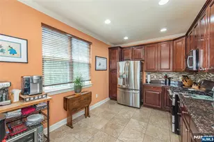 2 Station Sq, Union Township, NJ 07083 - Photo 9