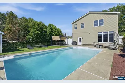 930 Ramapo Avenue, Pompton Lakes, NJ 07442 - Photo 3