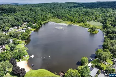102 Tomahawk Trail, Sparta Township, NJ 07871 - Photo 35