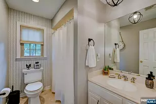 102 Tomahawk Trail, Sparta Township, NJ 07871 - Photo 11