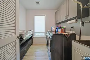 419 Stillwell B, Fort Lee, NJ 07024 - Photo 39