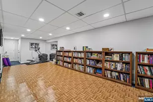 24 Pineview Dr, Waldwick, NJ 07463 - Photo 23