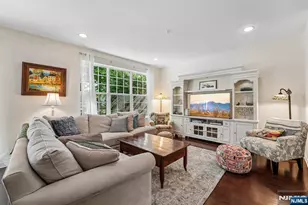 24 Pineview Dr, Waldwick, NJ 07463 - Photo 5