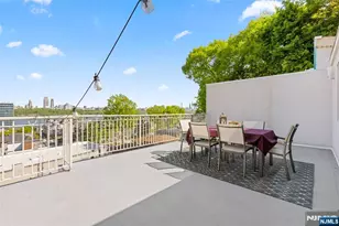 7 Oakdene Ter, Edgewater, NJ 07020 - Photo 3