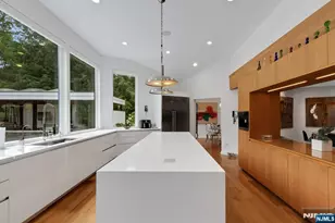 34 Warren Ln, Alpine, NJ 07620 - Photo 11