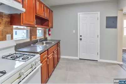111-113 Huntington Terrace, Newark, NJ 07112 - Photo 43