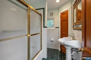 35 Park Ave, Dumont, NJ 07628 - Photo 27