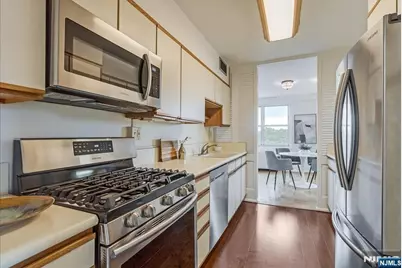 926 Bloomfield Avenue, Glen Ridge, NJ 07028 - Photo 15