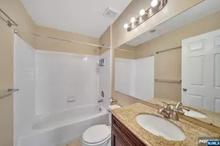 1041 Cumberland Ct, Mahwah, NJ 07430 - Photo 11