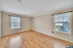 1041 Cumberland Ct, Mahwah, NJ 07430 - Photo 9