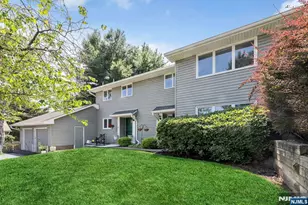 14 Parsons Ct, Mahwah, NJ 07430 - Photo 3