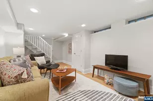 10 College Ave, Montclair, NJ 07043 - Photo 17