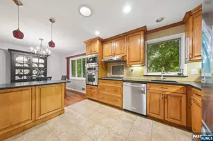 17 Billingsley Dr, Livingston, NJ 07039 - Photo 15