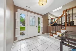 17 Billingsley Dr, Livingston, NJ 07039 - Photo 3