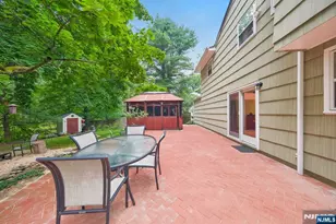 17 Billingsley Dr, Livingston, NJ 07039 - Photo 35