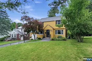 15 Crystal Ave, West Orange Township, NJ 07052 - Photo 3