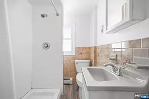 719 Ten Eyck Ave, Lyndhurst Township, NJ 07071 - Photo 23