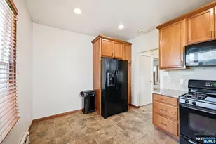 719 Ten Eyck Ave, Lyndhurst Township, NJ 07071 - Photo 21