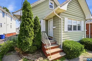 719 Ten Eyck Ave, Lyndhurst Township, NJ 07071 - Photo 3