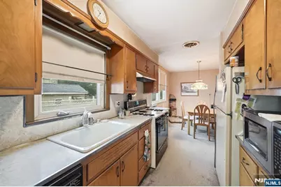 72 Maitland Avenue, Hawthorne, NJ 07506 - Photo 17