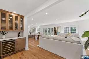 28 Drake Ln, Upper Saddle River, NJ 07458 - Photo 3