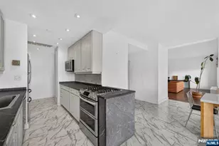 2077 Center Ave Phb, Fort Lee, NJ 07024 - Photo 15