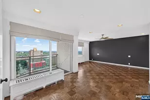 2077 Center Ave Phb, Fort Lee, NJ 07024 - Photo 25