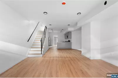 43 Cortland Street, Newark, NJ 07105 - Photo 1