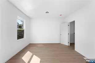 43 Cortland St, Newark, NJ 07105 - Photo 17