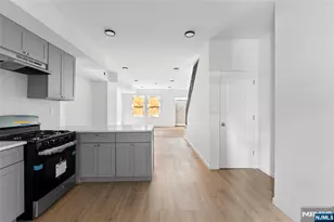 43 Cortland St, Newark, NJ 07105 - Photo 7
