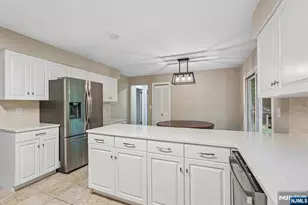 12 Apache Rd, Wayne, NJ 07470 - Photo 17