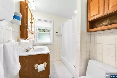 63 Hazel Avenue, Livingston, NJ 07039 - Photo 11