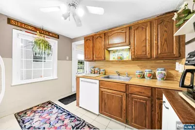 63 Hazel Avenue, Livingston, NJ 07039 - Photo 9