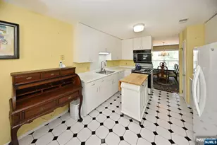 354 Stiles Ct, West Orange Township, NJ 07052 - Photo 7